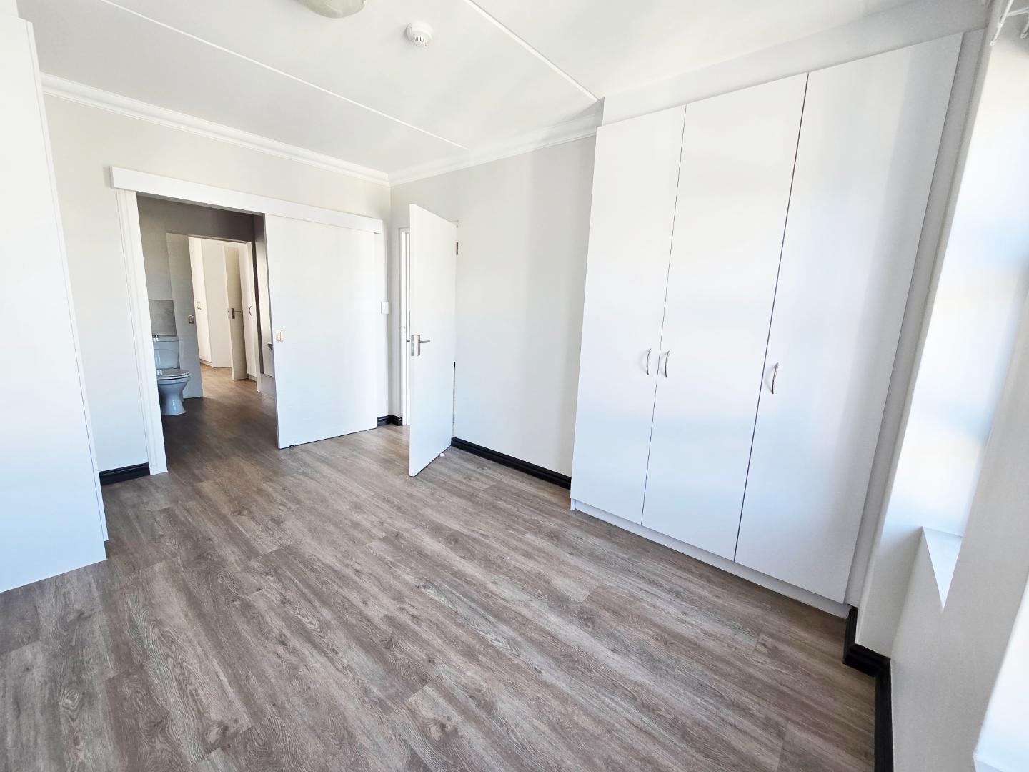 2 Bedroom Property for Sale in Buhrein Western Cape